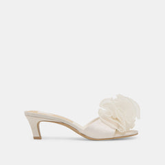 NARITA PEARL HEELS OFF WHITE SATIN