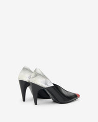 Luza Pumps