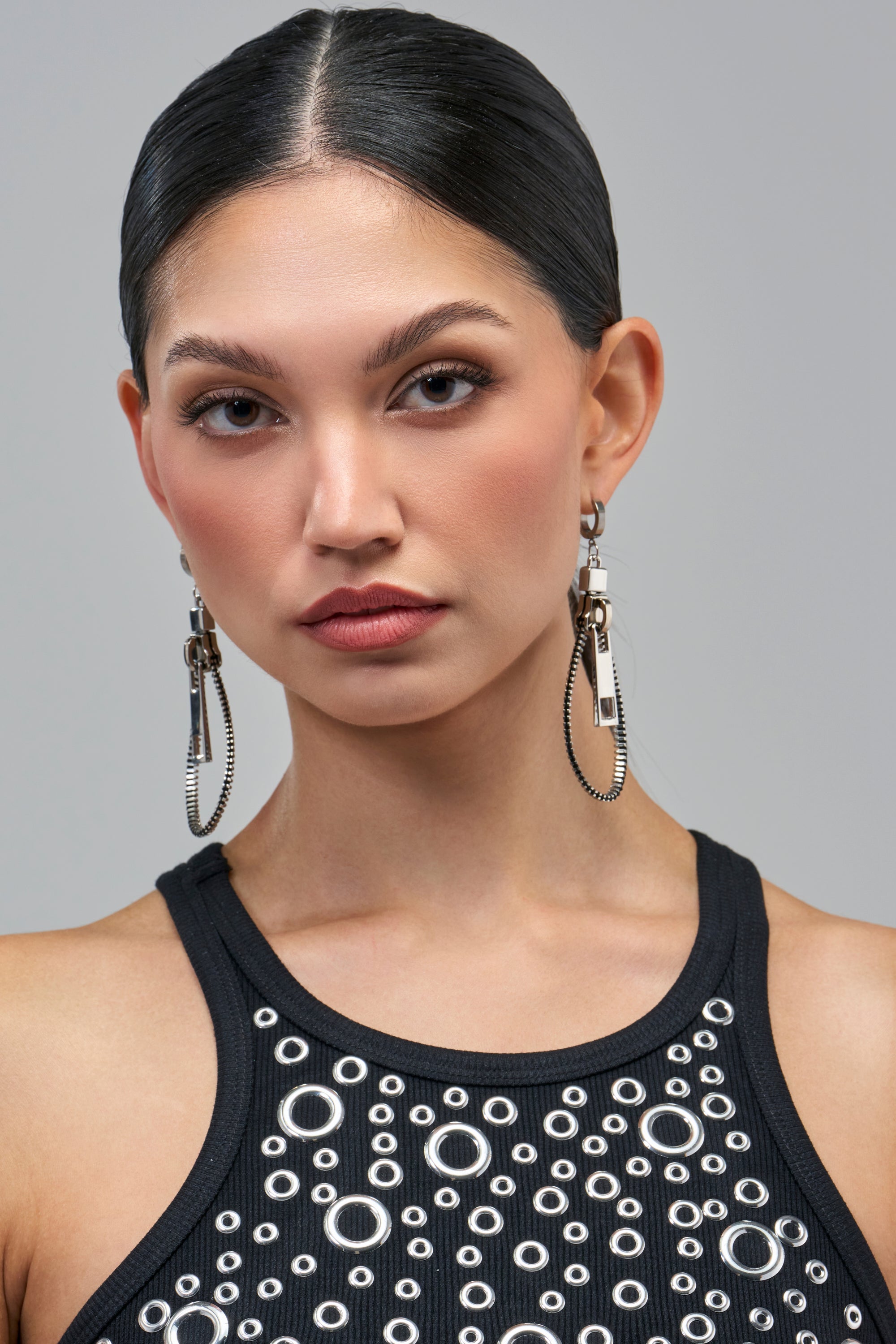 CLOSURE ISSUES EARRINGS
