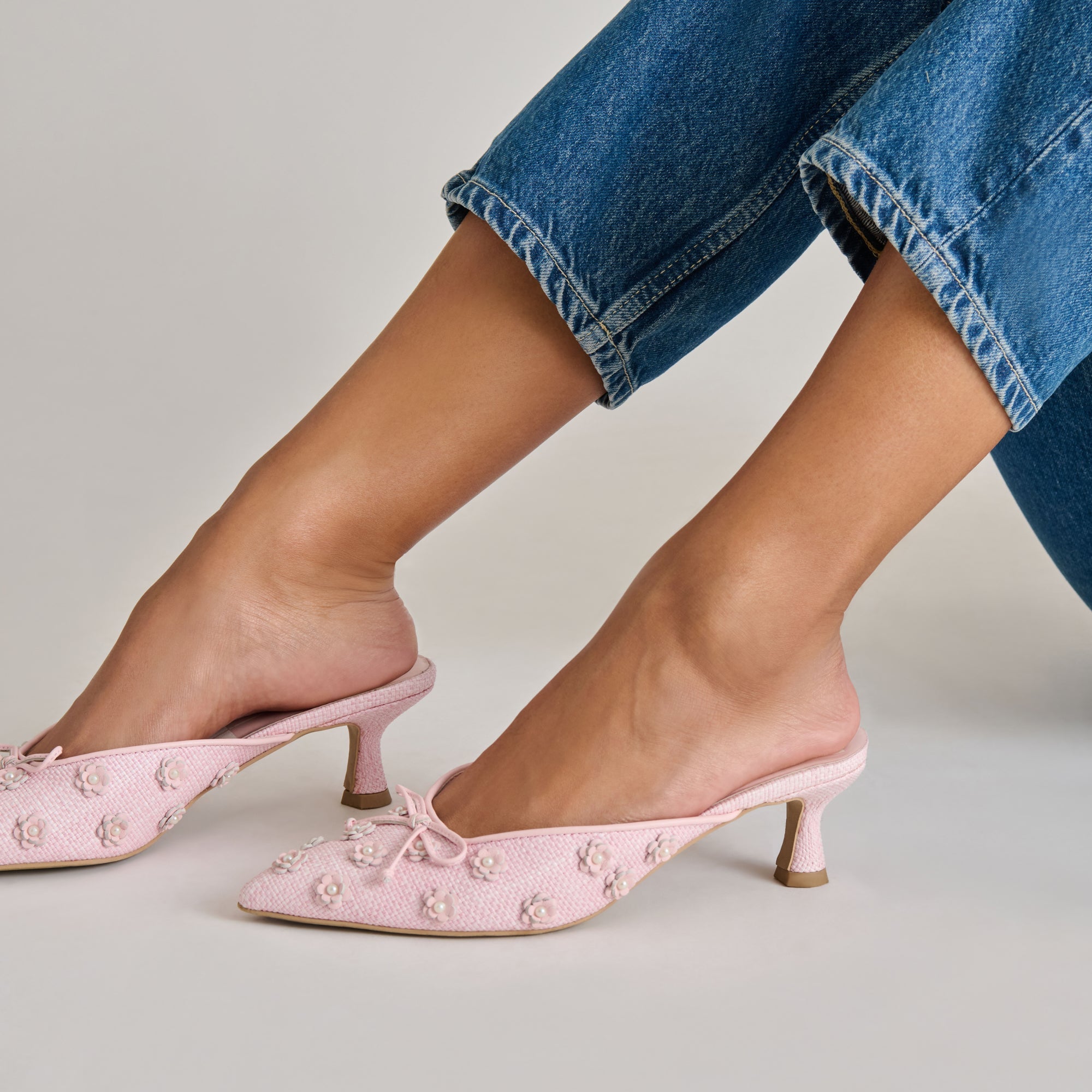CAMILO X BYRDIE GOLF HEELS PINK RAFFIA