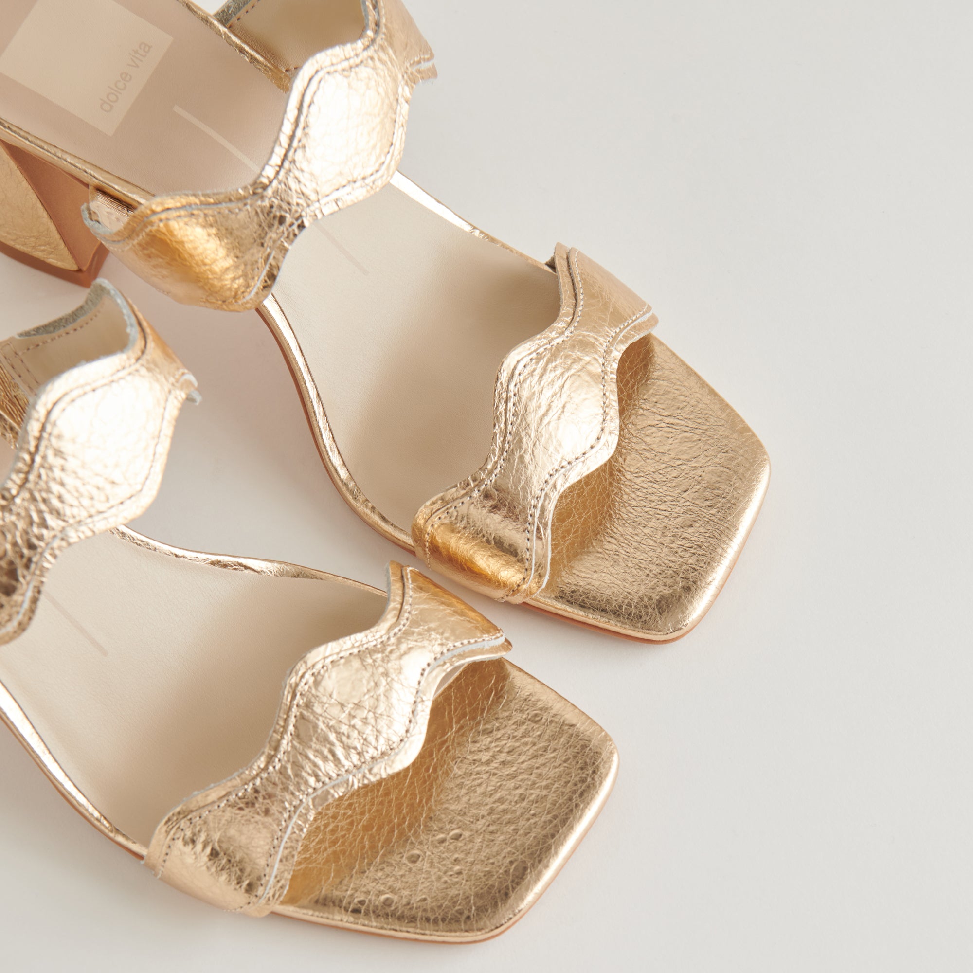 ILVA HEELS GOLD DISTRESSED LEATHER - re:vita