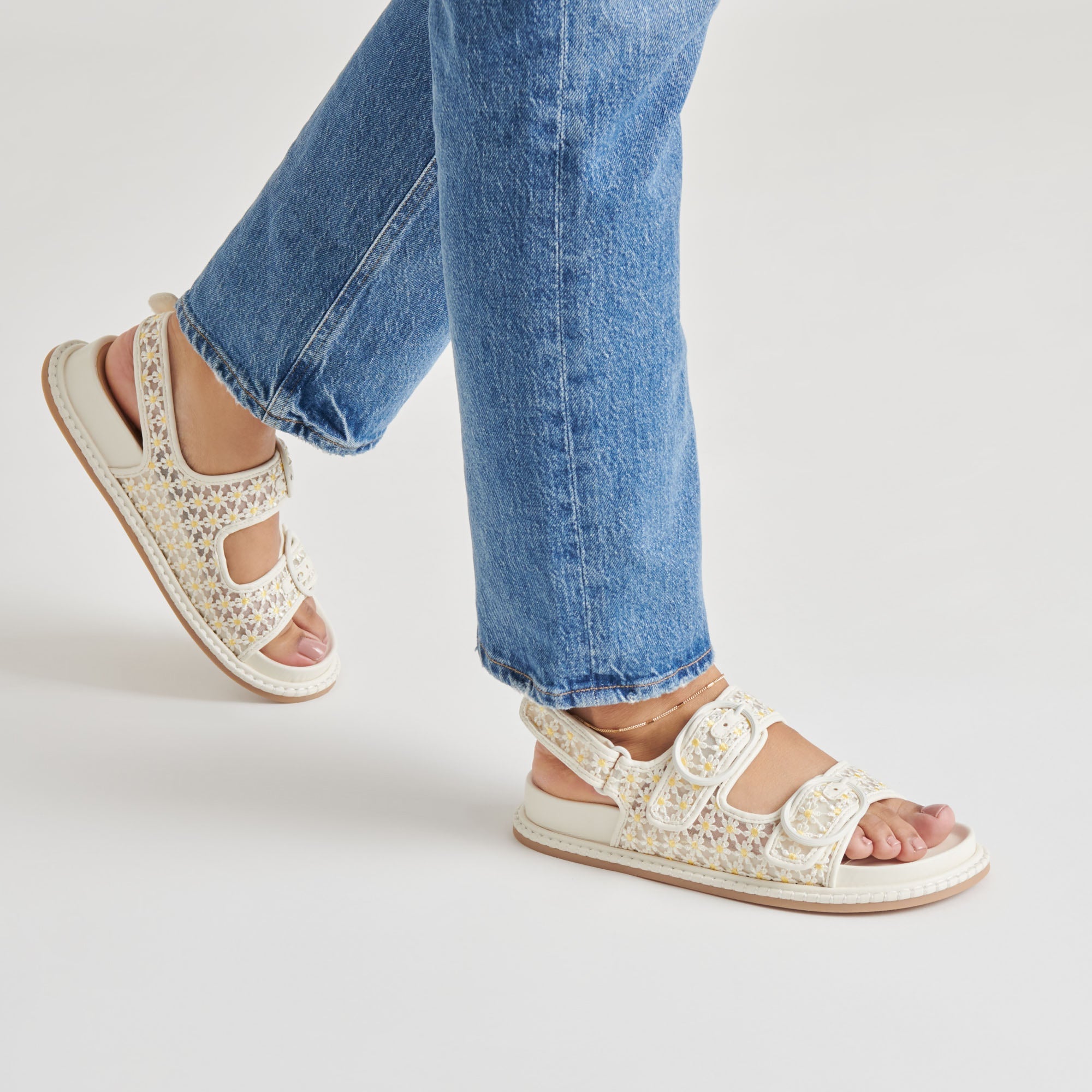 STUART FLORAL SANDALS WHITE YELLOW FLORAL MESH
