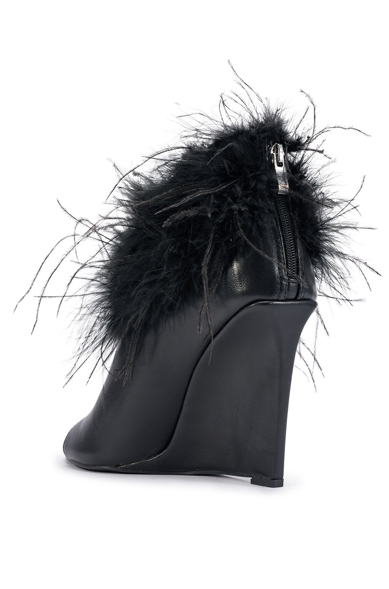 AZALEA WANG FAVELLE BLACK PU WEDGE BOOTIE
