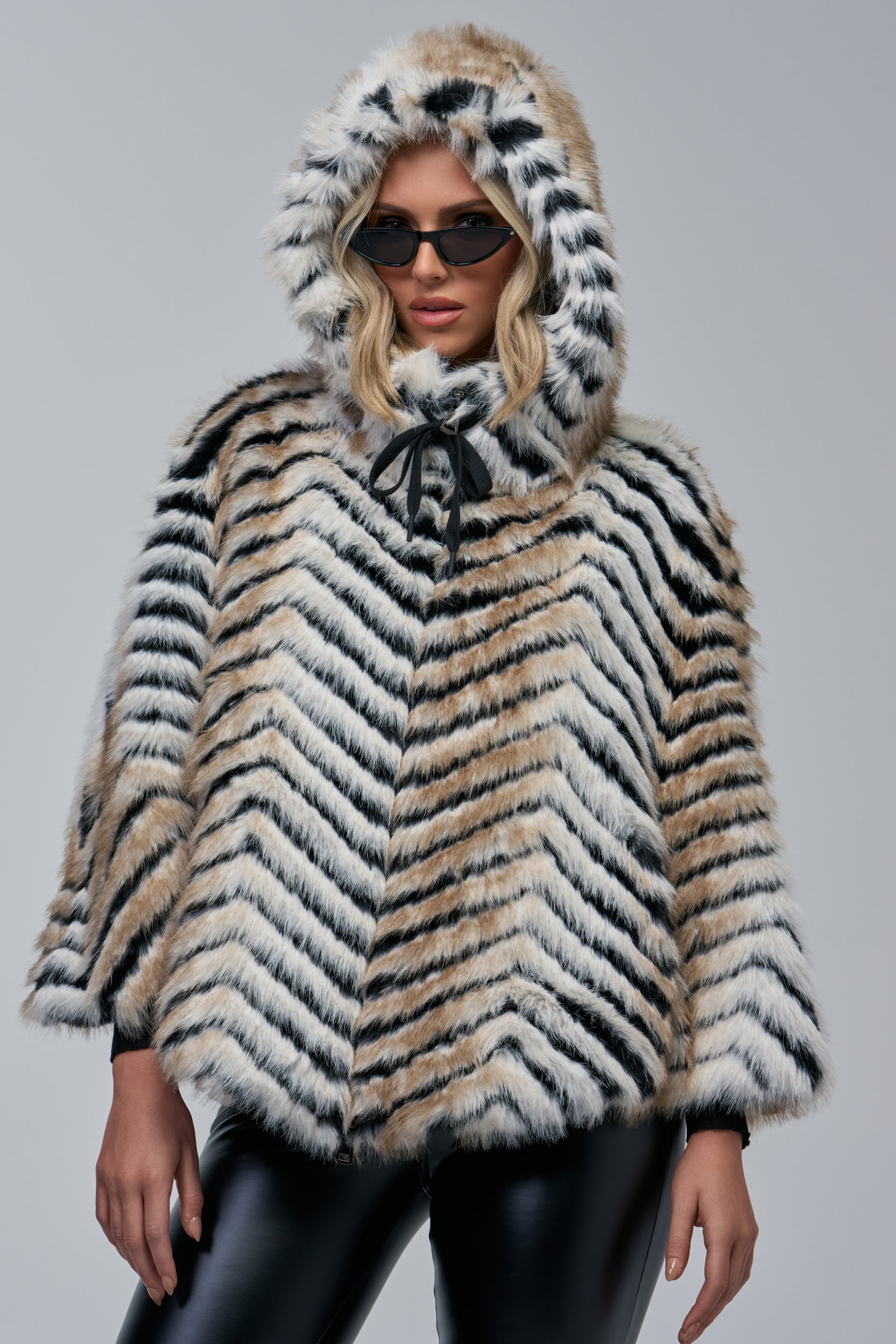 CHEVRON DREAMING FAUX FUR PONCHO