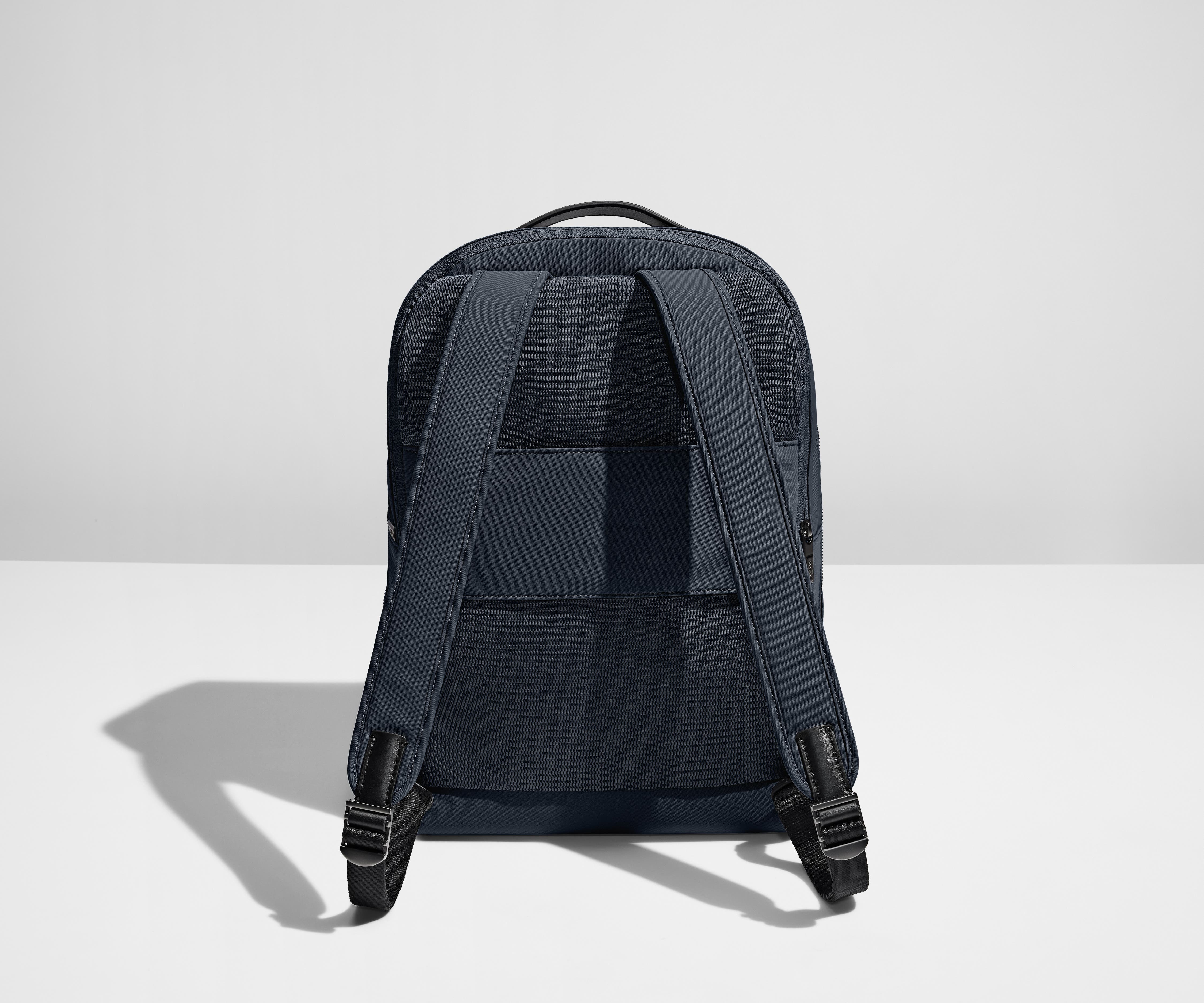The Everywhere Zip Backpack in Navy Blue