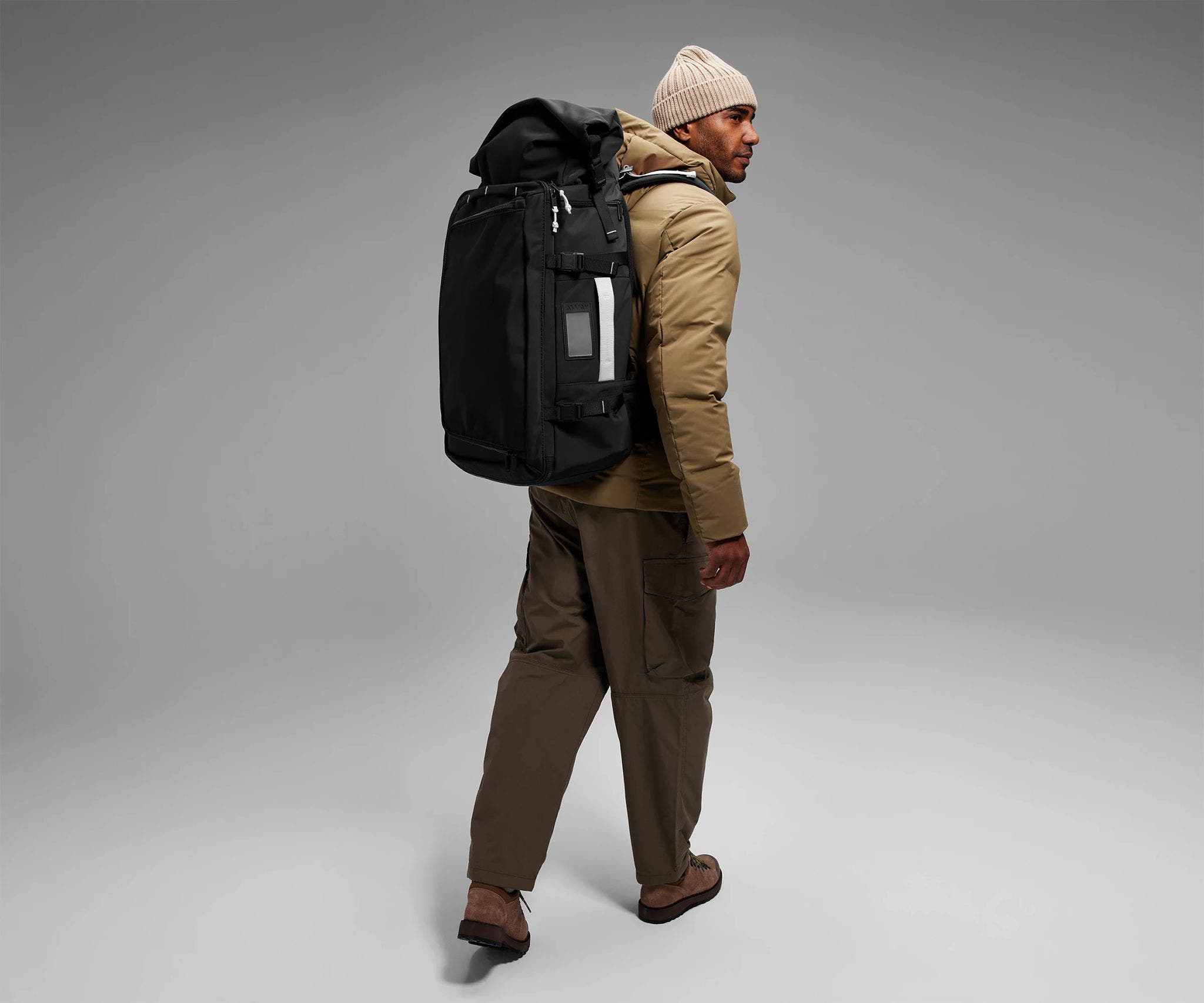 Carry-On Boot Bag 55L in Jet Black