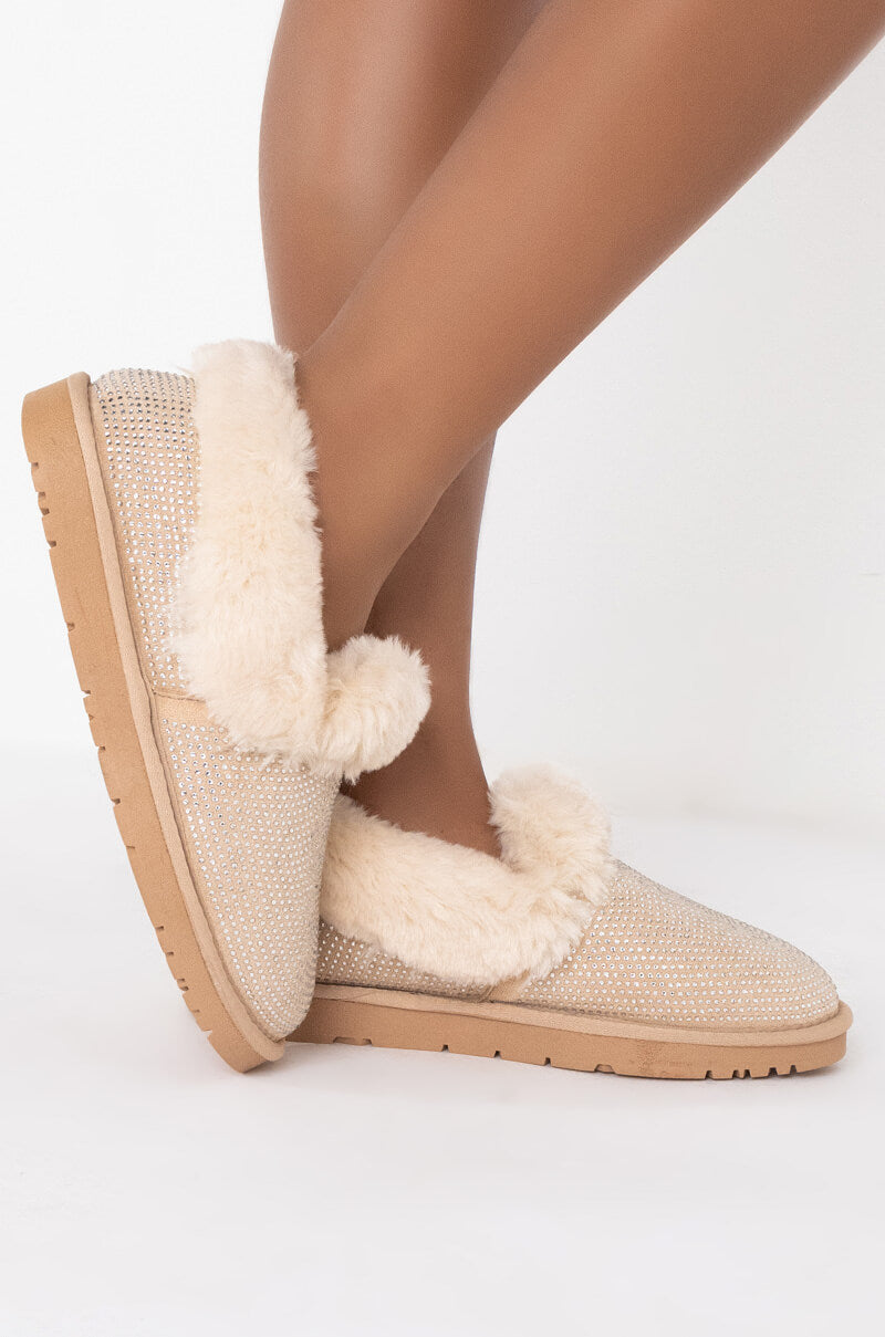 AZALEA WANG COZY ALL NIGHT FLAT SANDAL IN BEIGE