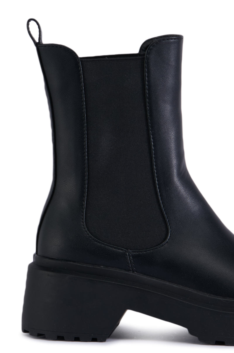 AZALEA WANG CYRAN BLACK BOOTIE