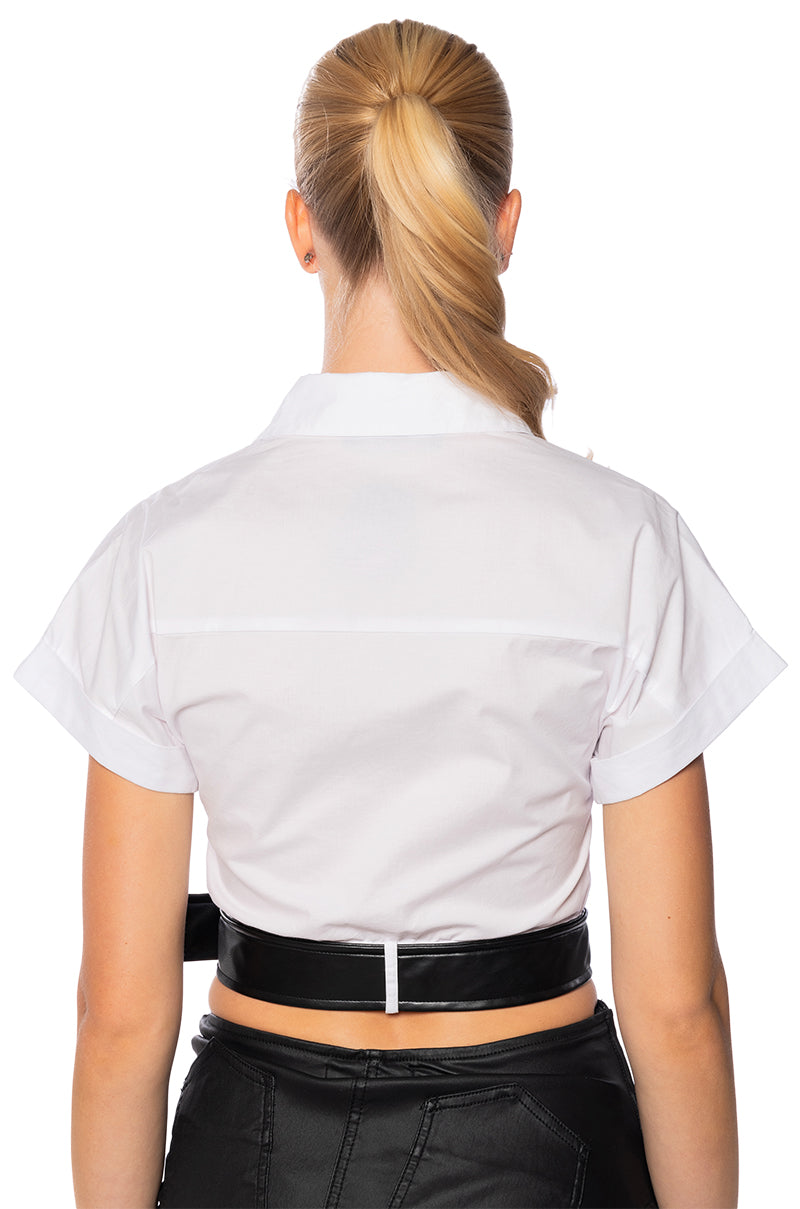 BUTTON DOWN SHORT SLEEVE SHIRT WITH BELT DETAIL