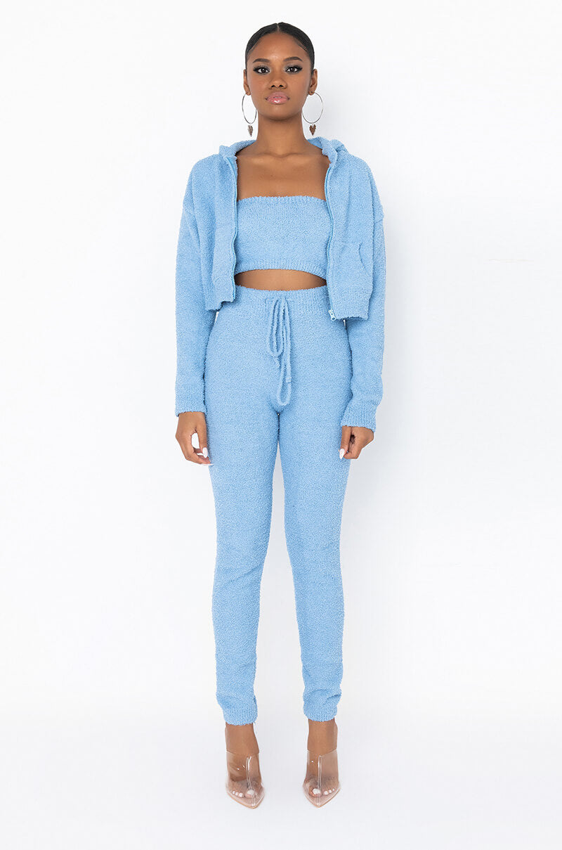 COME THROUGH COZY SWEATSHIRT BLUE